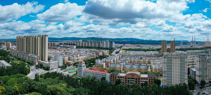 阜新盛会，嘉宾云集，观众热情如火